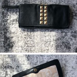 Michael kors wristlet